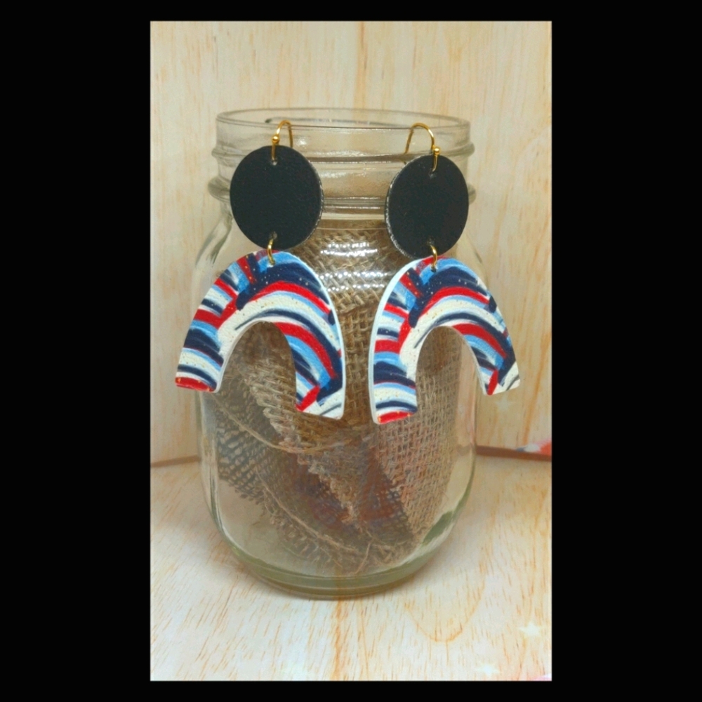 3/$20 Vintage Americana vegan leather rainbows - Picture 2 of 3